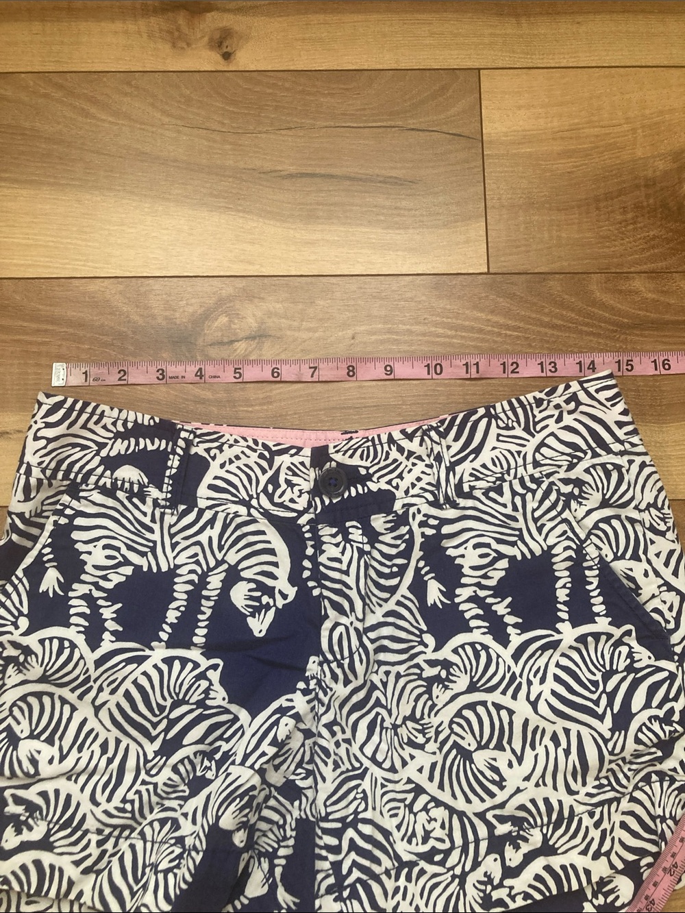 Lilly Pulitzer Zebra Print Callahan Shorts 4.5” - Picture 7 of 10